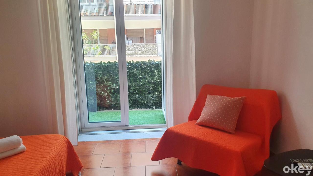 Primo Piano Guesthouse - Bari Policlinico Bagian luar foto