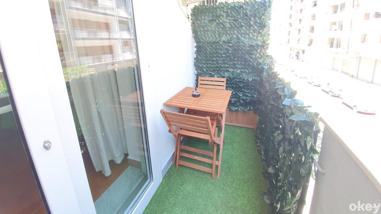 Primo Piano Guesthouse - Bari Policlinico Bagian luar foto