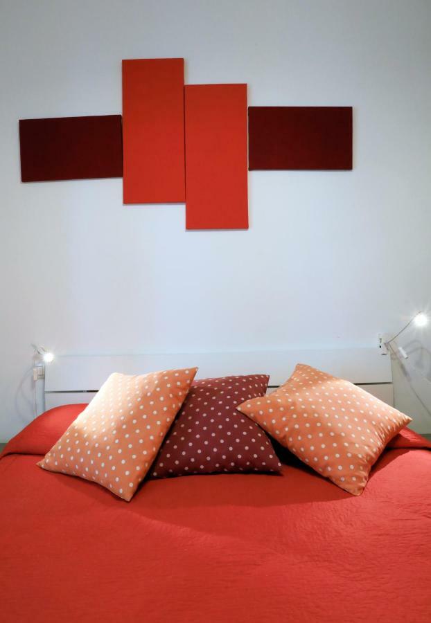 Primo Piano Guesthouse - Bari Policlinico Bagian luar foto