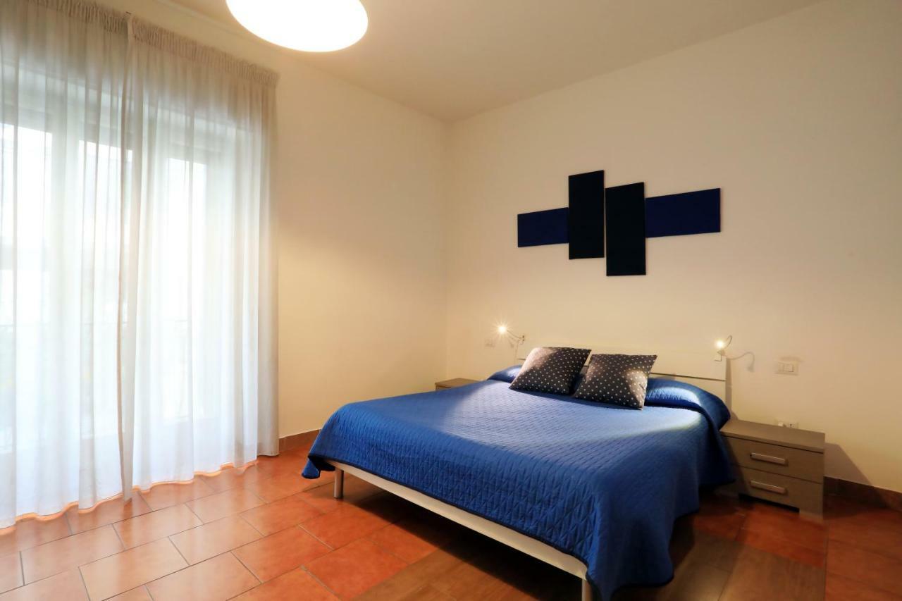 Primo Piano Guesthouse - Bari Policlinico Bagian luar foto
